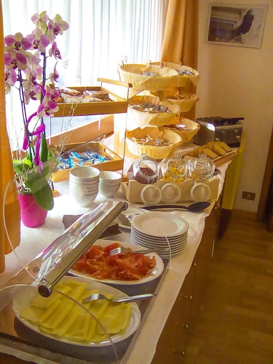 Albergo Larese เอารอนโซ ดิ คาโดเร ภายนอก รูปภาพ